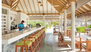 Fresh Water Pool Bar