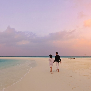 Sunrise Breakfast On The Sandbank
