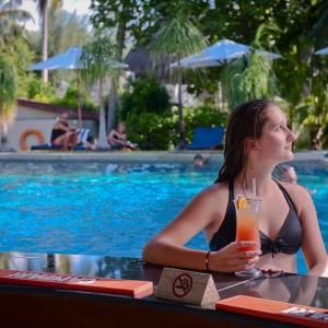 Pool Bar