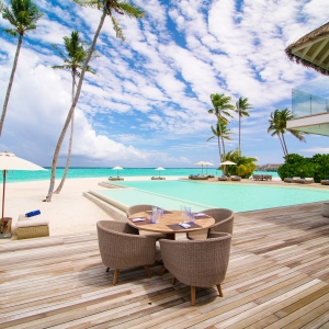 Pool Bar